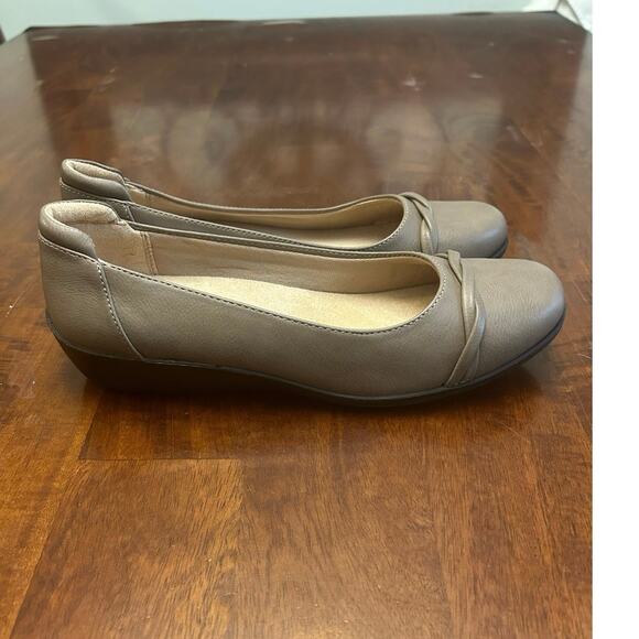 LifeStride Impact Slip On’s in taupe, Sz 8.5 m - Picture 10 of 10